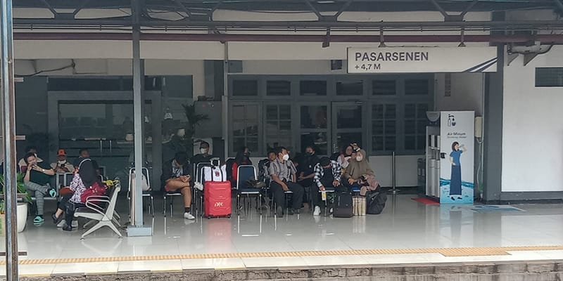 Stasiun Pasar Senen dan Gambir Mulai Sibuk Jelang Libur Iduladha