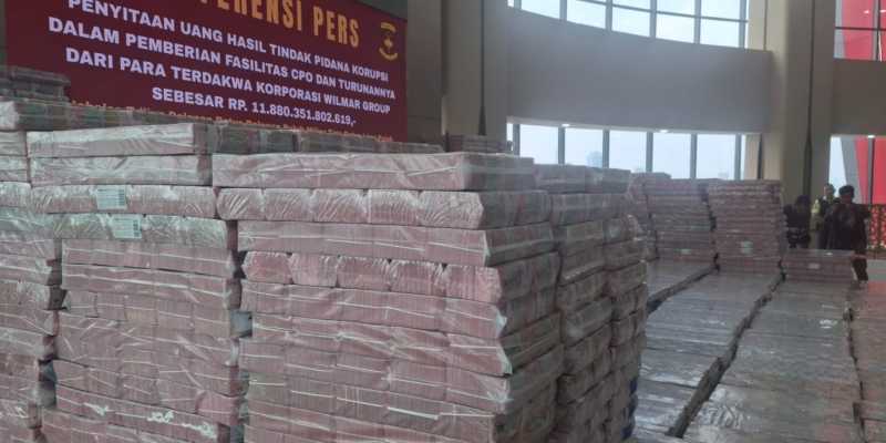 Pengungkapan Kasus Korupsi Bikin Publik Lega Sekaligus Terluka