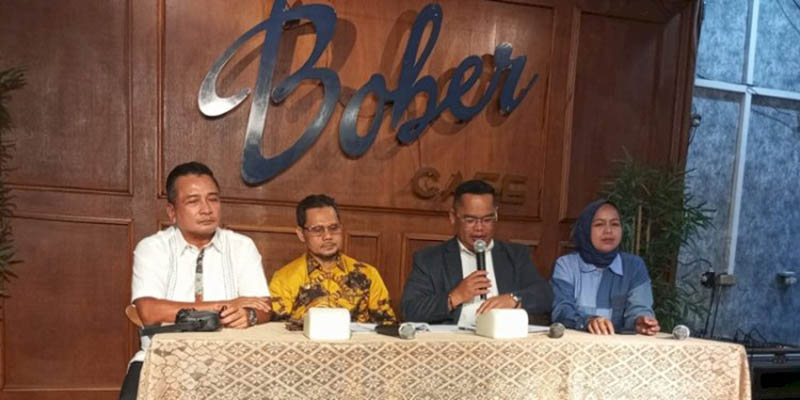 Ridwan Kamil Siap Berdamai Kalau Lisa Mariana Cabut Gugatan dan Minta Maaf