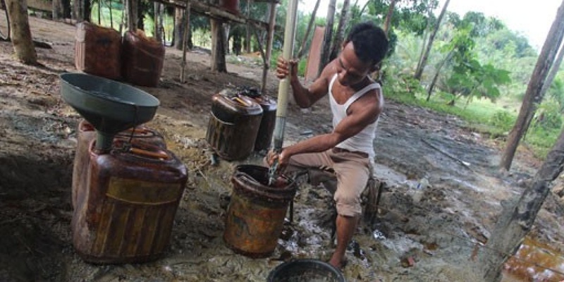 Bahlil Bakal Legalkan Sumur Minyak Rakyat, Ini Syaratnya