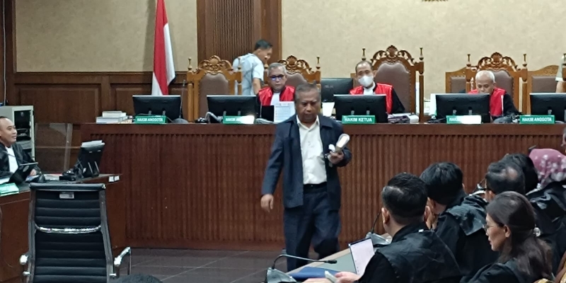 Mantan Hakim MK Maruarar Siahaan Jadi Ahli di Sidang Hasto