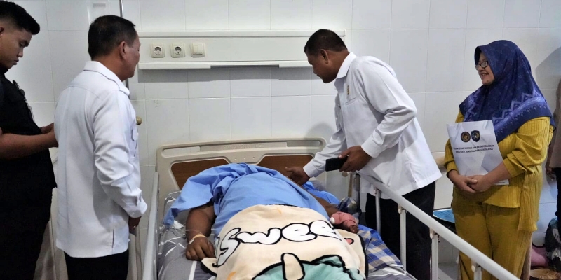 Dirjenpas Jenguk Tiga Petugas Korban Bentrok Lapas Nabire