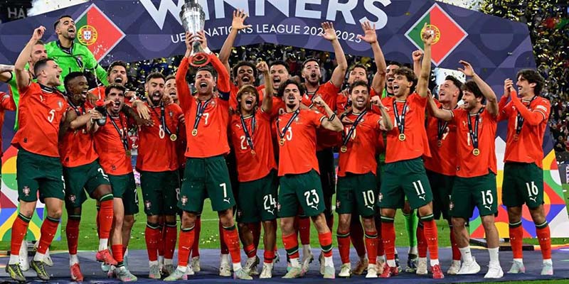 Ronaldo Rela Patah Kaki Asal Portugal Juara