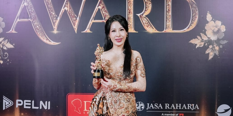 Rekor Penjualan Tertinggi se-Asia, Louisse Scarlett Raih Penghargaan Digital Marketing