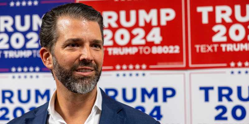 Trump Jr. Ungkit Rooftop Koreans, Lawan Demonstran dengan Senjata?