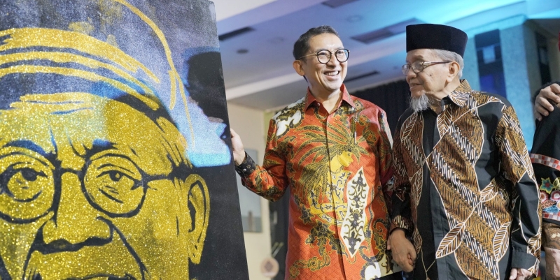 Fadli Zon Sebut Taufiq Ismail Bapak Sastra Indonesia
