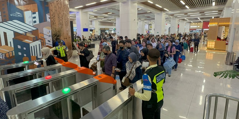 Whoosh Pecahkan Rekor Baru Layani 25 Ribu Penumpang