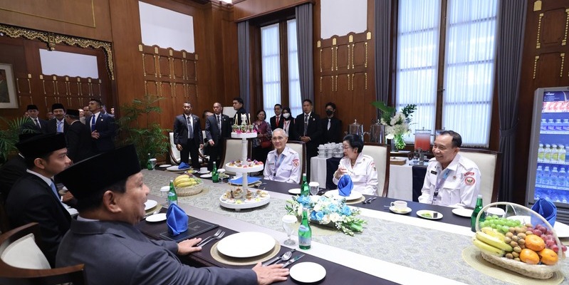 Banteng Merapat, Lima Pos Menteri di Tangan