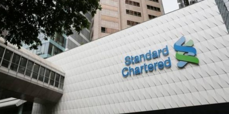 Standard Chartered PHK Puluhan Karyawan di Singapura