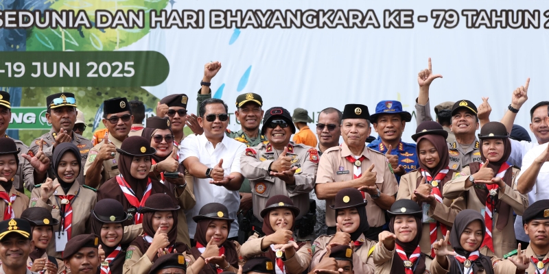 Dihadiri Ustaz Abdul Somad, Upacara Hari Lingkungan Hidup Sedunia Riau Dibalut Bakti Religi