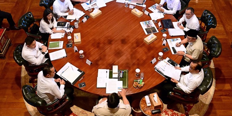 Seskab Teddy Sebut Prabowo Siapkan Langkah Strategis Hadapi Kondisi Global