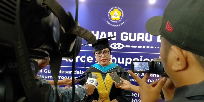 Aartje Tehupeiory Diangkat Jadi Guru Besar Program Pasca Sarjana UKI