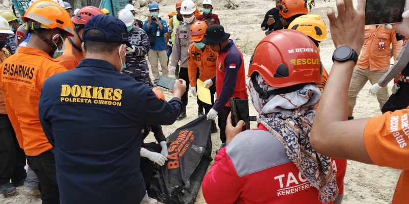Update: Korban Jiwa Longsor Tambang Gunung Kuda 19 Orang