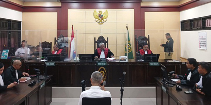 Sidang Putusan Sela, Hakim Tolak Eksepsi Kuasa Hukum Charlie Chandra