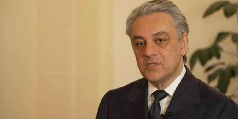 Terlilit Utang, Pemilik Gucci Rekrut Bos Renault sebagai CEO