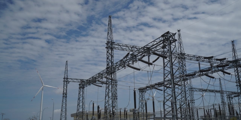 Pemerintah Targetkan 37 Proyek Ketenagalistrikan