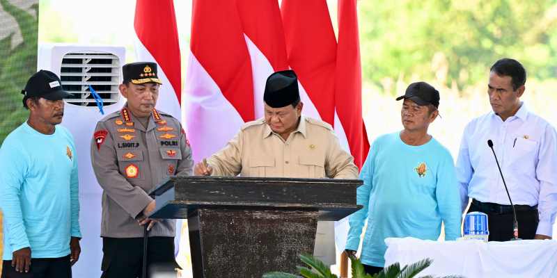 Dukung Ketahanan Pangan, Prabowo Resmikan 18 Gudang Polri dan Dryer Jagung