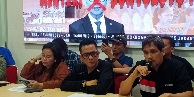 Aktivis 98 Ancam Geruduk Kantor Fadli Zon