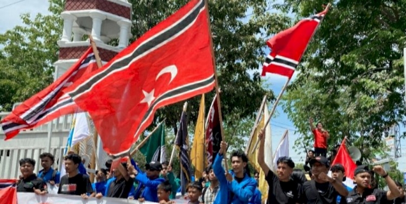 Tolak Pencaplokan Empat Pulau, Massa Kibarkan Bendera Bulan Bintang