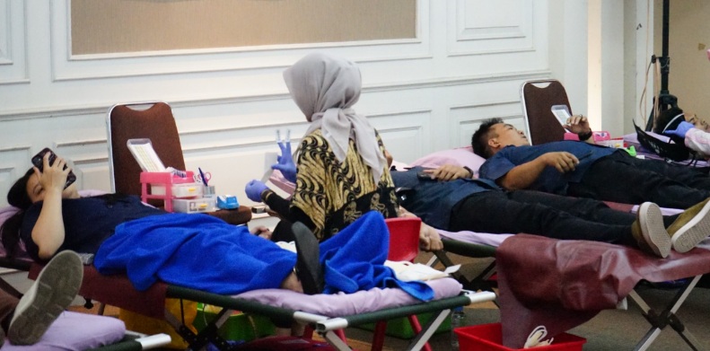 Ratusan Karyawan Fastrata Buana Gelar Aksi Donor Darah