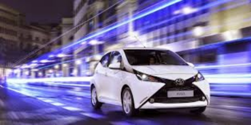 Penjualan Mobil LCGC Anjlok Nyaris 50 Persen