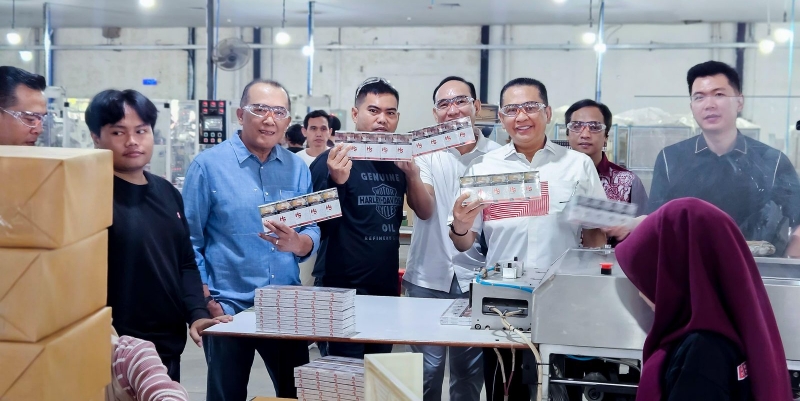 HS Rokok Raih Penghargaan Penyerap Tenaga Kerja Lokal