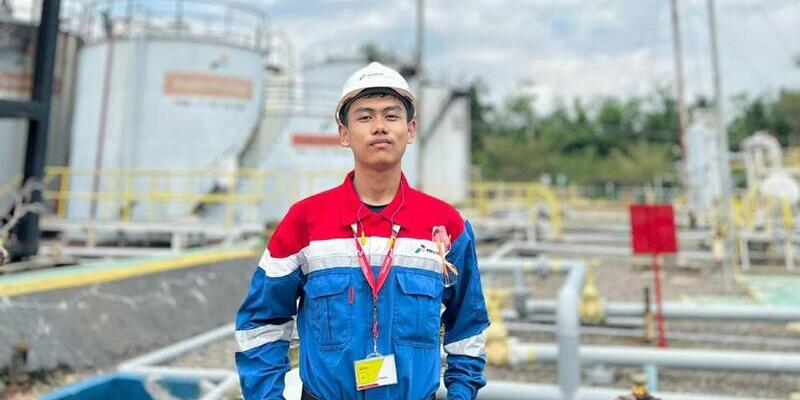 Beasiswa Sobat Bumi Antar Iqbal Raih Karier di Pertamina