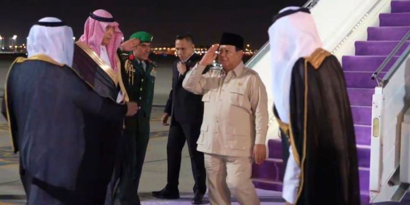 Presiden Prabowo Tiba di Arab Saudi, Bahas Penyelenggaraan Haji
