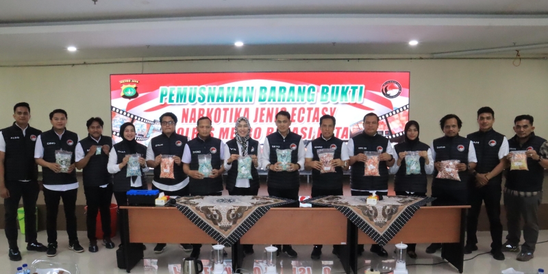 Polres Metro Bekasi Kota Musnahkan 14.038 Butir Ekstasi