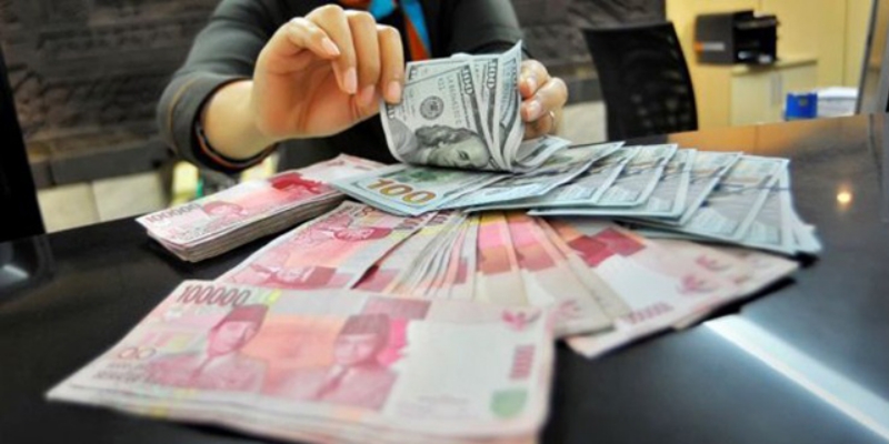 IHSG Menguat, Rupiah Tertekan Ancaman Tarif Trump