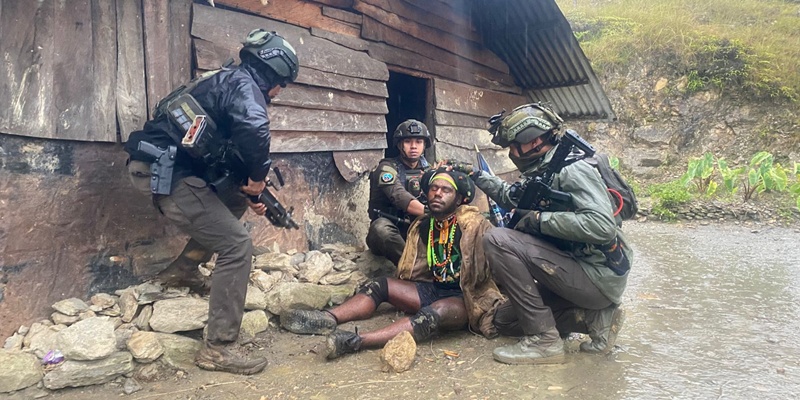 Satgas Damai Cartenz Tangkap Gembong OPM Tanpa Perlawanan