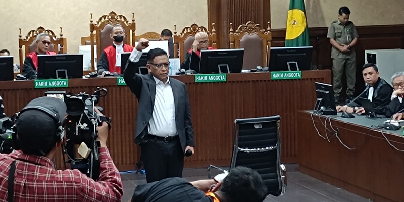 Hasto Tetap Keukeuh Merasa Korban Komunikasi Anak Buah