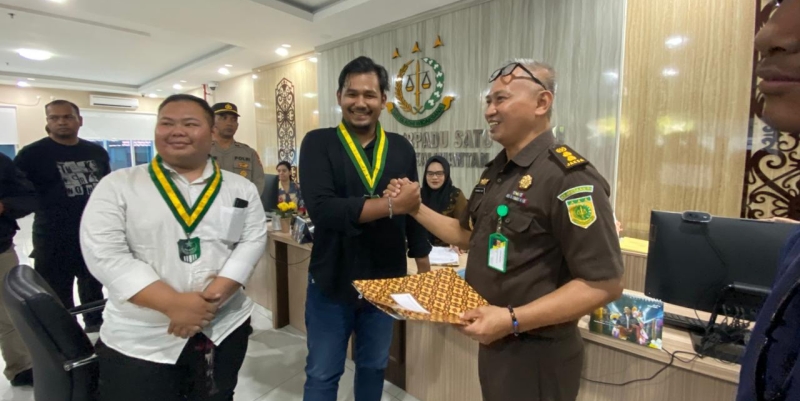 Dugaan Korupsi Proyek Papan Tulis Interaktif Dilaporkan ke KPK dan Kejati