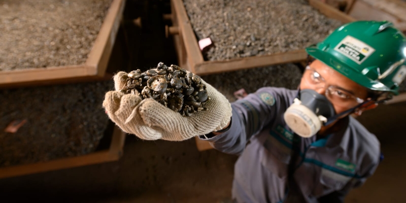 Percepatan Hilirisasi Grup MIND ID Didukung DPR