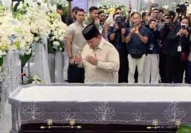 Momen Presiden Prabowo Doakan Kwik Kian Gie