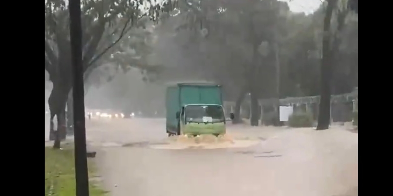 Diguyur Hujan Deras, Kawasan Elite BSD City Langsung Banjir