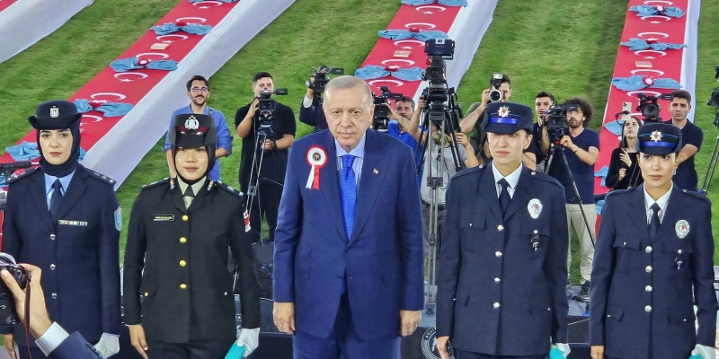 Polri Berprestasi, Briptu Putri Aisah Lidel Peringkat Pertama di Akademi Kepolisian Turki