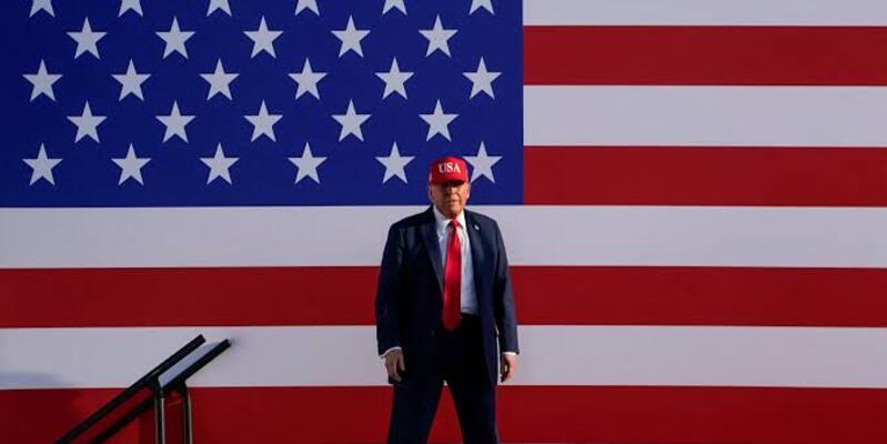 Di HUT AS ke-250, Trump Ingin Halaman Gedung Putih Jadi Arena UFC