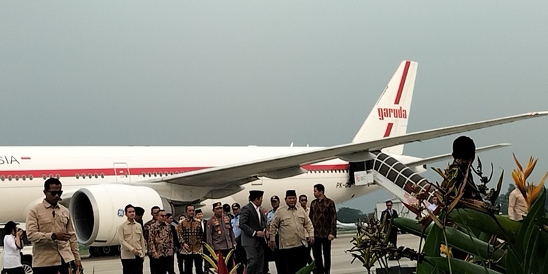 Tiba di Tanah Air, Prabowo Disambut Gibran hingga Dasco