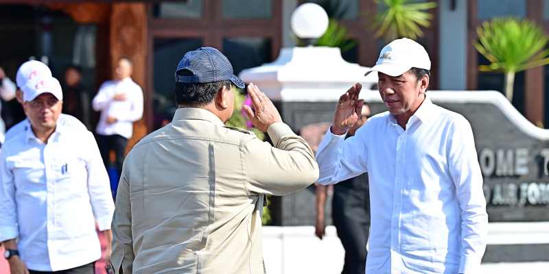 Jokowi Lepas Kepulangan Prabowo ke Jakarta
