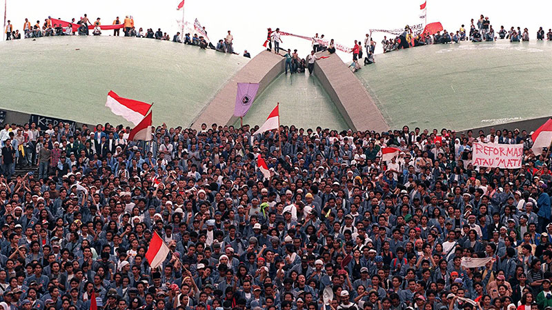 Revolusi Sosial dalam Pandangan Islam dan Marxisme: Dari Diponegoro hingga Gen Z