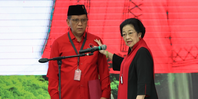 Mega Masih Percaya Hasto