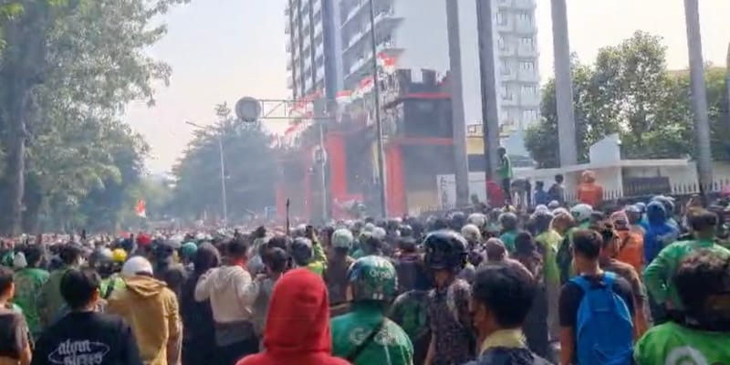 Demonstrasi Termasuk Skenario Geng Solo Jatuhkan Prabowo