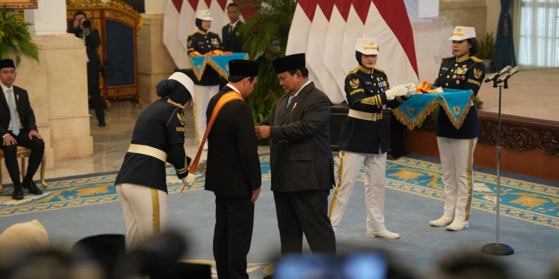 Ketua DPD Sultan Najamudin Terima Bintang RI Utama