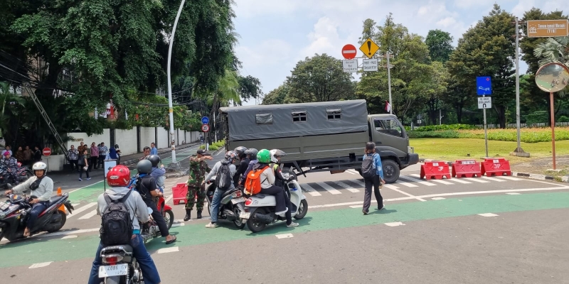 Akses Jalan Menuju Markas Brimob Jakarta Ditutup