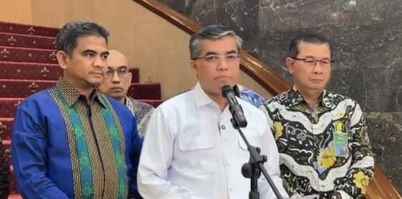 Menaker Yassierli Dukung KPK Proses Hukum Noel Cs