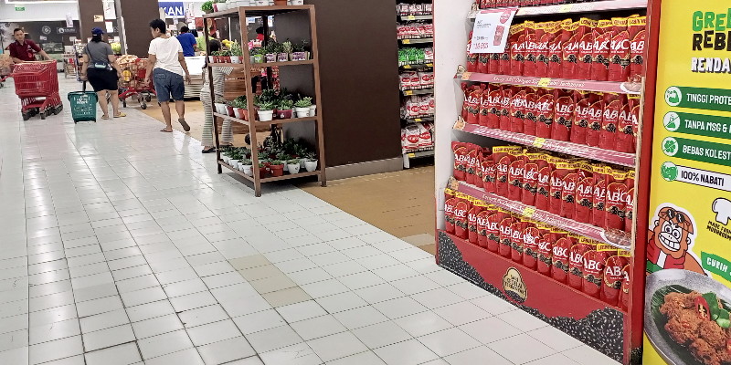 Penjualan Eceran Singapura Menguat