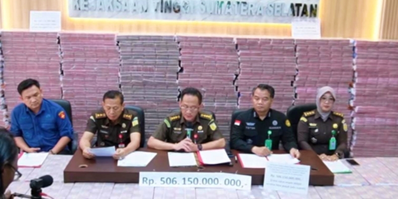 Kejati Sumsel Buru Tersangka Usai Sita Uang Rp506 Miliar di Kasus Pinjaman Kredit Usaha