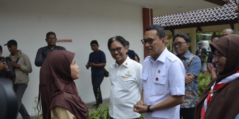 Menteri P2MI Ingin Ada Kelas Migran di Sekolah Rakyat