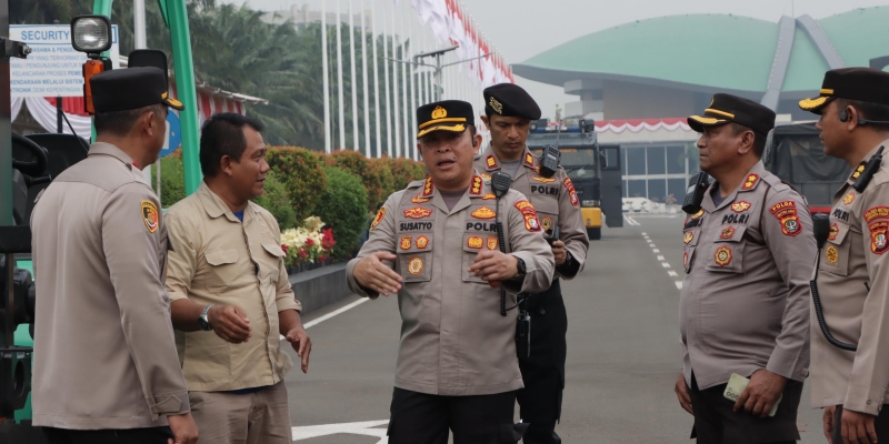Kapolres Metro Jakarta Pusat, Kombes Susatyo Purnomo Condro, memastikan 1.250 personel siap mengamankan aksi yang berlangsung di kawasan Gedung DPR/MPR RI, Jakarta Pusat, Senin, 25 Agustus 2025 (Foto: Humas Polres Metro Jakarta Pusat)